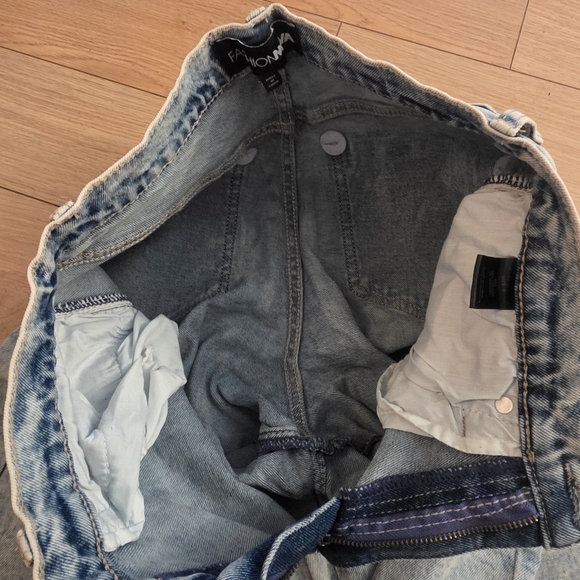 Fashion Nova Acid Wash Straight Leg Jeans- 5 - Picture 11 of 12